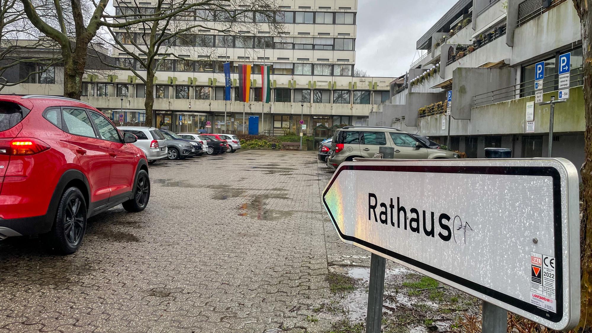 Wenn es nach der Mehrheit der 1108 Teilnehmerinnen und Teilnehmer der U-16-Wahl in Leichlingen geht, soll Maurice Winter (CDU) demnächst das Rathaus beziehen.