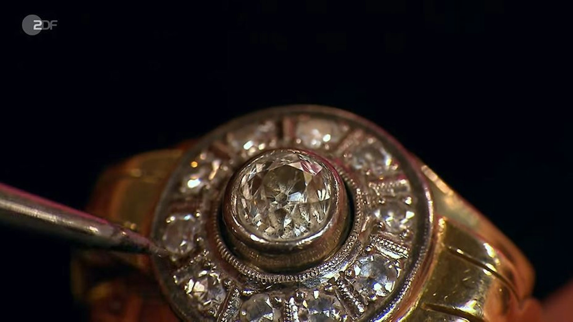 Der Ring bei der Expertise von „Bares für Rares“.