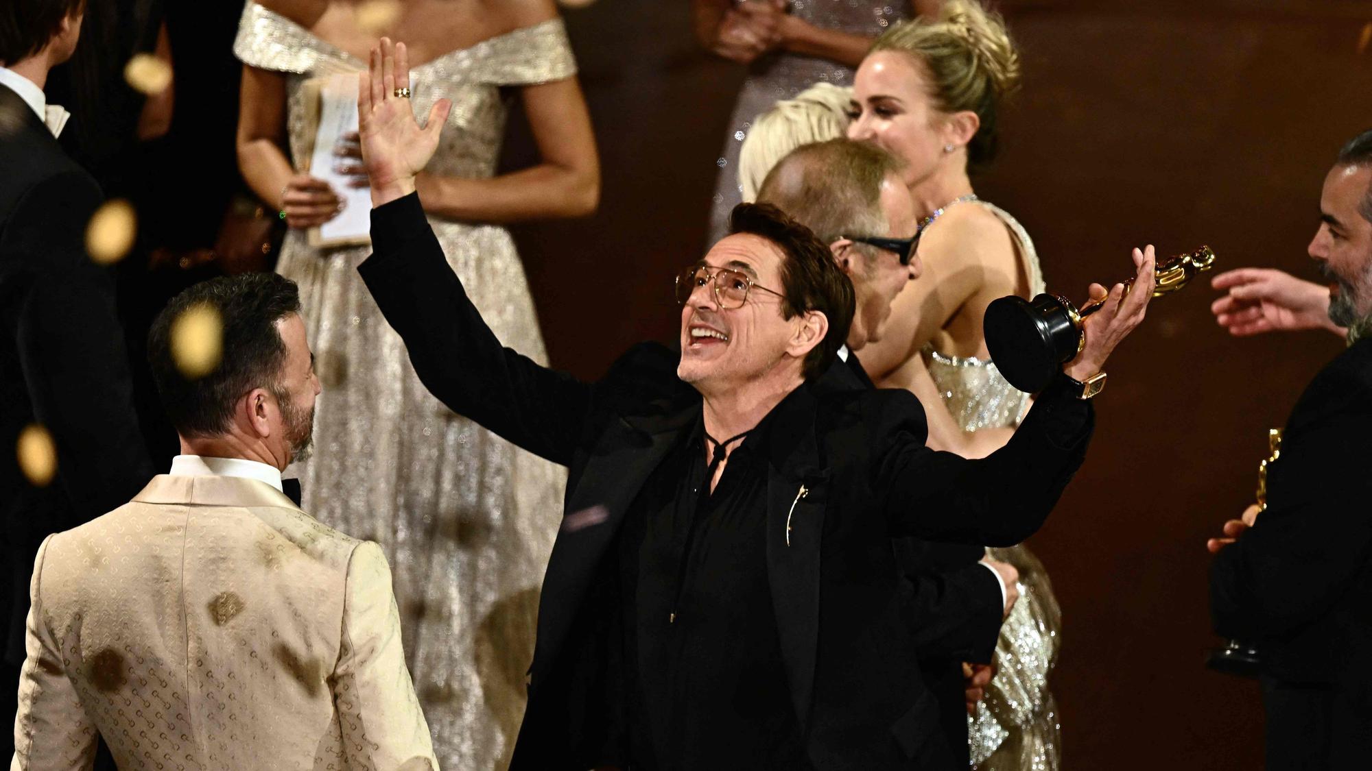 Hollywood feierte „Oppenheimer“ als großen Oscar-Gewinner und Robert Downey Jr. durfte seine turbulente Karriere mit einem verdienten Oscar krönen.