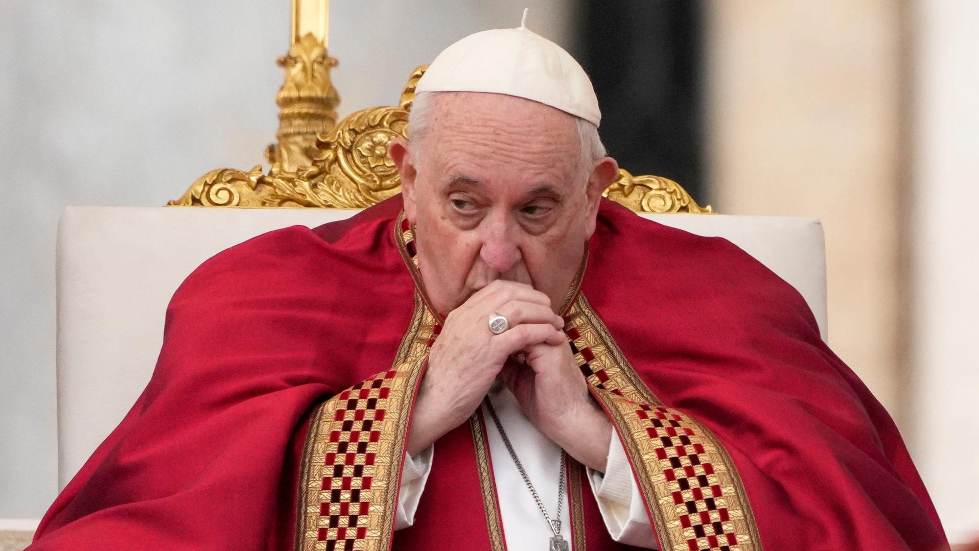 Papst Franziskus steht für seine jüngsten Äußerungen zum russischen Krieg gegen die Ukraine in der Kritik. (Archivbild)