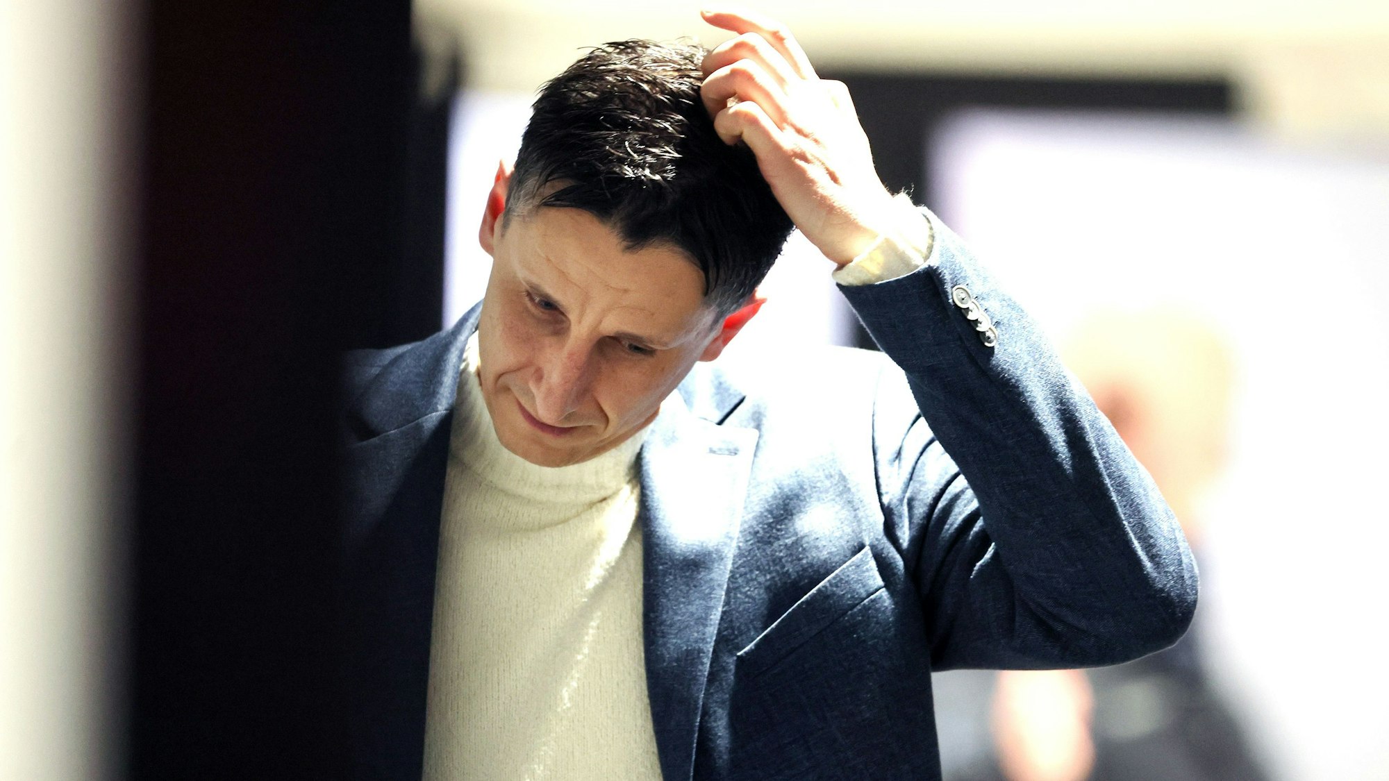 Geschäftsführer Christian Keller erlebt schwierige Zeiten mit dem 1. FC Köln.