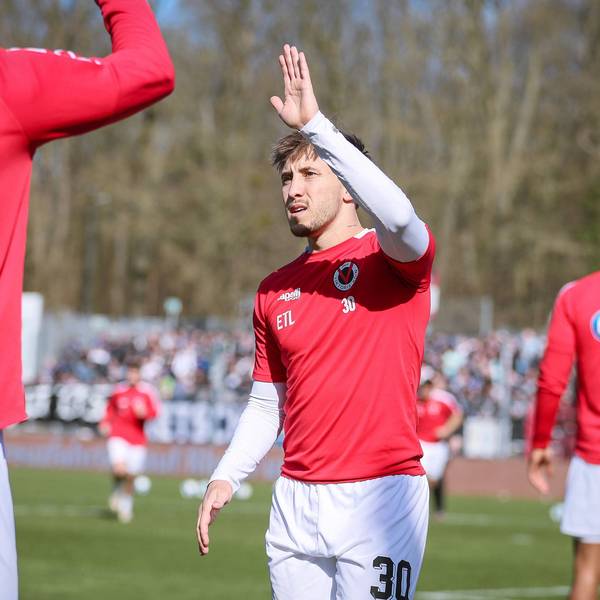 09.03.2024, Köln, Fußball, bwin 3. Liga Herren, Sportpark Höhenberg, 29. Spieltag, Saison 2023 2024, FC Viktoria Köln SV Waldhof Mannheim: Luca Marseiler Viktoria Köln. DFB regulations prohibit any use of photographs as image sequences and or quasi-video. Nordrhein-Westfalen Deutschland *** 09 03 2024, Köln, Fußball, bwin 3 Liga Herren, Sportpark Höhenberg, 29 Spieltag, Saison 2023 2024, FC Viktoria Köln SV Waldhof Mannheim Luca Marseiler Viktoria Köln DFB regulations prohibit any use of photographs as image sequences and or quasi video Nordrhein Westfalen Germany
