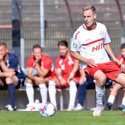 Fußball Regionalliga West 8. Spieltag: Schalke 04 U23 - Fortuna Köln am 15.09.2019 in der Mondpalast Arena in Herne
Lars Bender ( Fortuna Köln )
Foto: Thorsten Tillmann / FUNKE Foto Services