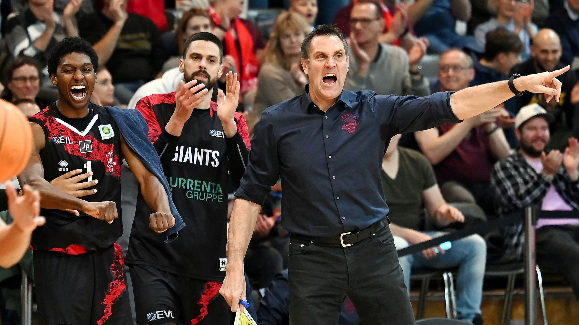 18.02.2024, Basketball-Bayer Giants Leverkusen - Herford
TR: Hansi Gnad (bayer9
Foto: Uli Herhaus