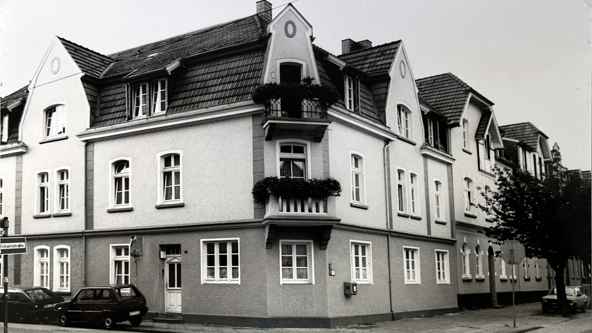 Historisches Bild zur Siedlung in der Kanalstraße in Opladen kurz nach ihrer Entstehung.