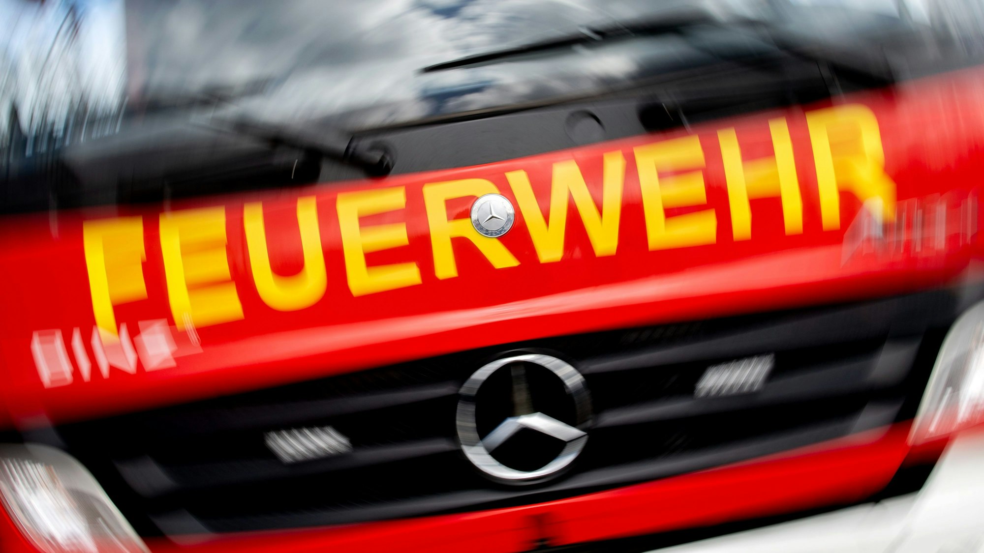 Ein Einsatzfahrzeug der Feuerwehr.