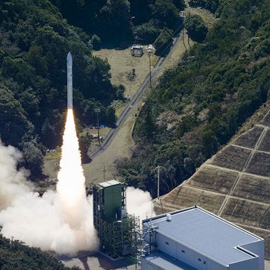 Hier sah noch alles gut aus: Die Kairos-Rakete von Space One wird gestartet, nur Augenblicke später explodierte sie jedoch.