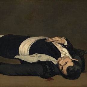 Ein Torero liegt leblos auf dem Rücken.