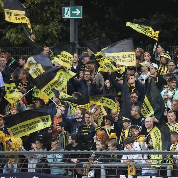 Aachener Fans, SC Fortuna Koeln vs. TSV Alemannia Aachen, Fussball-Regionalliga West, Fussball, 10. Spieltag, 06.10.2023, SC Fortuna Koeln vs. TSV Alemannia Aachen, Fussball-Regionalliga West, Fussball, 10. Spieltag, 06.10.2023, Koeln *** Aachen fans, SC Fortuna Koeln vs TSV Alemannia Aachen, football regional league west, football, 10 match day, 06 10 2023, SC Fortuna Koeln vs TSV Alemannia Aachen, football regional league west, football, 10 match day, 06 10 2023, Koeln Copyright: xEibner-Pressefoto/JoergxNiebergax EP_JNL