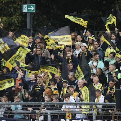 Aachener Fans, SC Fortuna Koeln vs. TSV Alemannia Aachen, Fussball-Regionalliga West, Fussball, 10. Spieltag, 06.10.2023, SC Fortuna Koeln vs. TSV Alemannia Aachen, Fussball-Regionalliga West, Fussball, 10. Spieltag, 06.10.2023, Koeln *** Aachen fans, SC Fortuna Koeln vs TSV Alemannia Aachen, football regional league west, football, 10 match day, 06 10 2023, SC Fortuna Koeln vs TSV Alemannia Aachen, football regional league west, football, 10 match day, 06 10 2023, Koeln Copyright: xEibner-Pressefoto/JoergxNiebergax EP_JNL