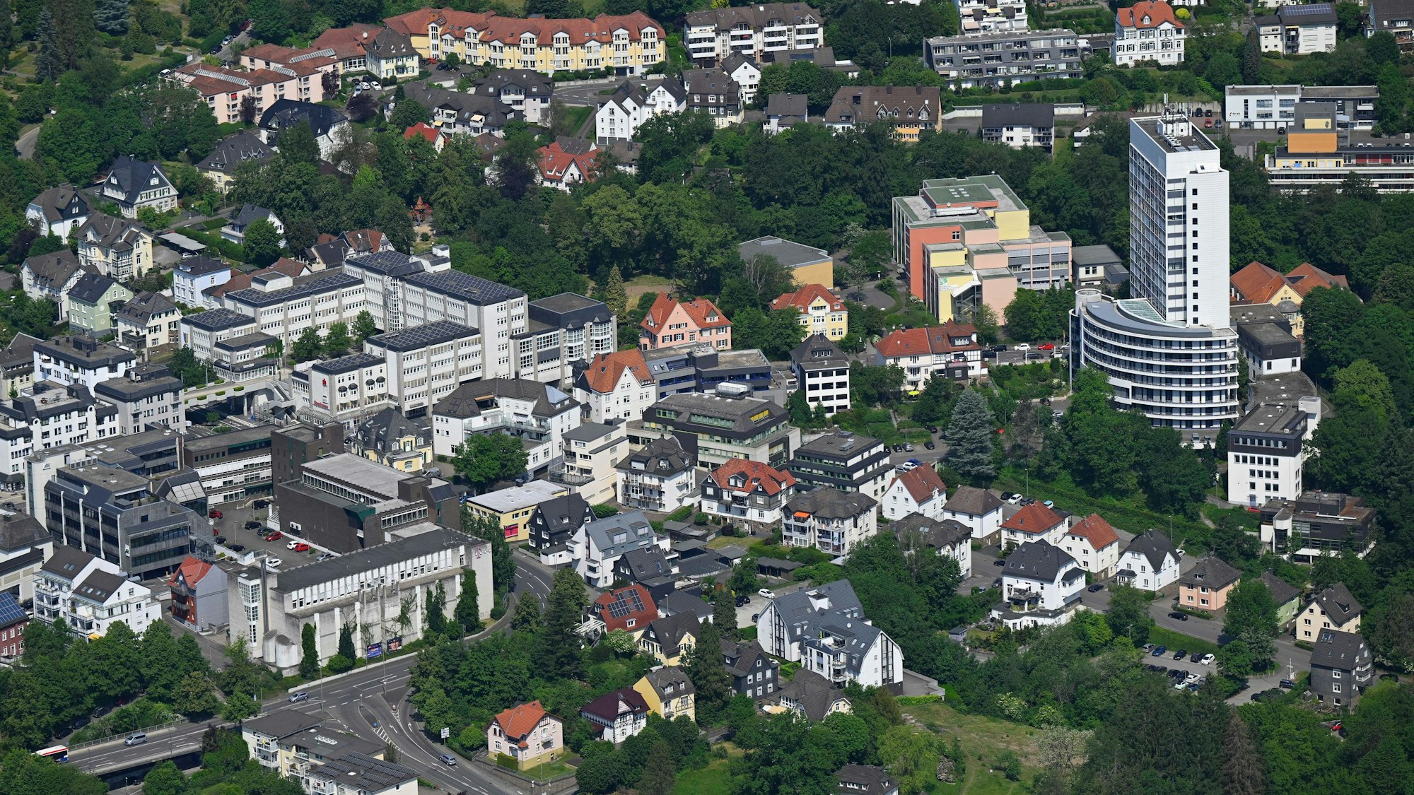 Blick auf das oberbergische Kreishaus in Gummersbach.
