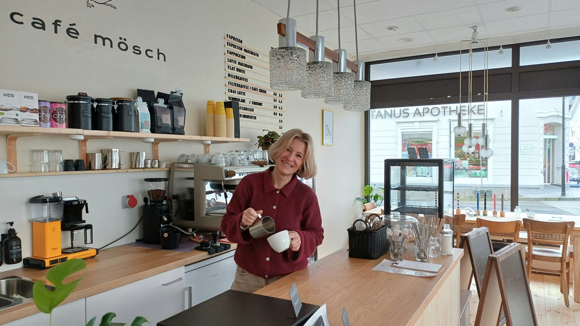 Alexandra Zahlen eröffnet in Burscheid das Café Mösch, ihr erstes eigenes Café.