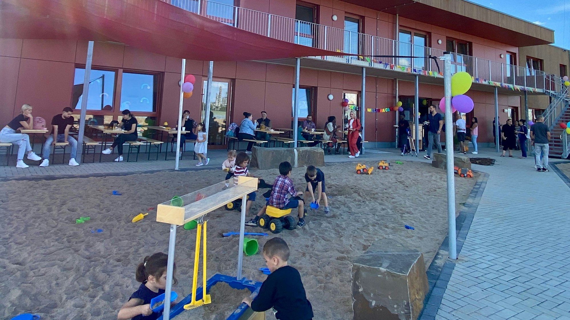 Auf dem Foto ist die Kita am Josef-Kluth-Weg in Wesseling-Urfeld zu sehen.