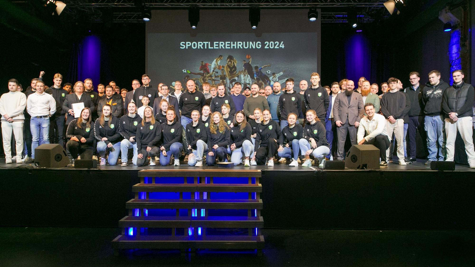 Alle Geehrten fanden sich zum Gruppenbild zusammen.