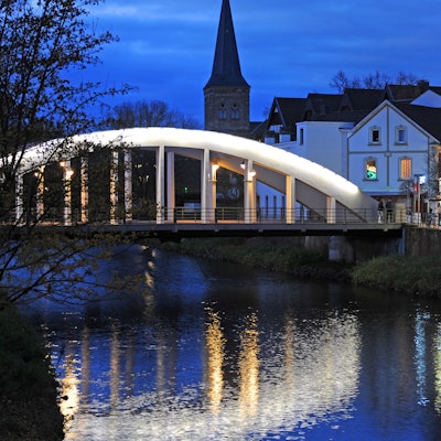 Ein sichtbares Zeichen der Freundschaft ist die Marly-le-Roi-Brücke über die Wupper.
