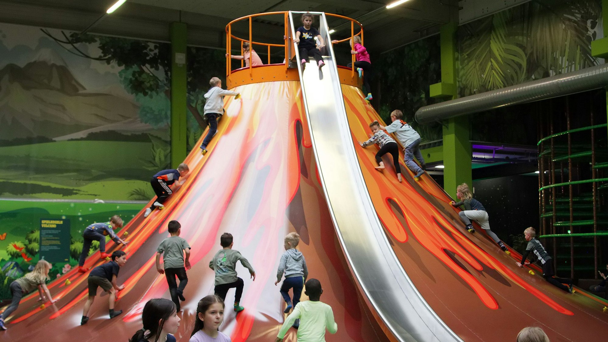 Der Klettervulkan in Leo's Abenteuerpark.