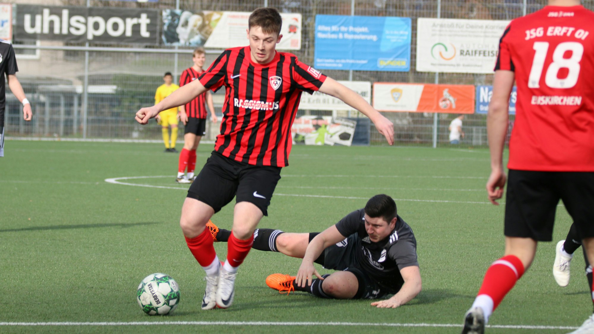 Blieb im Abschluss unglücklich: Ben Bungart, der hier vom Gegner nicht gestoppt werden kann.