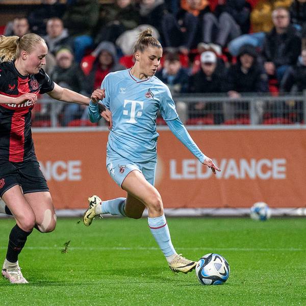 Zweikampf zwischen Emilie Bragstad Bayer 04 Leverkusen, 14 und Selina Cerci 1. FC Koeln, 29, rechts. Fussball: Google Pixel Frauen-Bundesliga, Saison 2023/2024, 16. Spieltag, Bayer 04 Leverkusen - 1. FC Koeln am 18.03.2024 im Ulrich-Haberland Stadion in Leverkusen. Wichtiger Hinweis: Gemaess den Vorgaben der DFL Deutsche Fussball Liga bzw. des DFB Deutscher Fussball-Bund ist es untersagt, in dem Stadion und/oder vom Spiel angefertigte Fotoaufnahmen in Form von Sequenzbildern und/oder videoaehnlichen Fotostrecken zu verwerten bzw. verwerten zu lassen. Foto: Kirchner-Media/TH *** duel between Emilie Bragstad Bayer 04 Leverkusen, 14 and Selina Cerci 1 FC Koeln, 29 , right Football Google Pixel Womens Bundesliga, Season 2023 2024, Matchday 16, Bayer 04 Leverkusen 1 FC Koeln on 18 03 2024 at Ulrich Haberland Stadium in Leverkusen Important notice According to the regulations of the DFL German Football League or the DFB German Football Association it is prohibited, to utilize or have utilized photographs taken in the stadium and / or of the match in the form of sequential images and / or video-like photo series Foto Kirchner Media TH Copyright: xKirchner-Media/THx