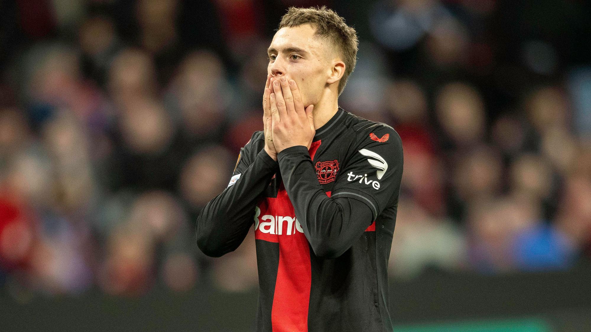 Bayer-04-Star Florian Wirtz traf gegen den SC Freiburg, doch auch nach dem Spiel geriet er beim DAZN-Interview in den Fokus.