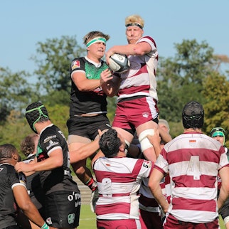 09.09.2023 Heusenstamm, Martinsee Rugby Bundesliga Süd/West 2023 Rugby RK Heusenstamm gegen RSV Köln Carson Dehnert 7, RK Heusenstamm gegen Philipp Dreyer RSV Köln *** 09 09 2023 Heusenstamm, Martinsee Rugby Bundesliga South West 2023 Rugby RK Heusenstamm vs RSV Cologne Carson Dehnert 7, RK Heusenstamm vs Philipp Dreyer RSV Cologne