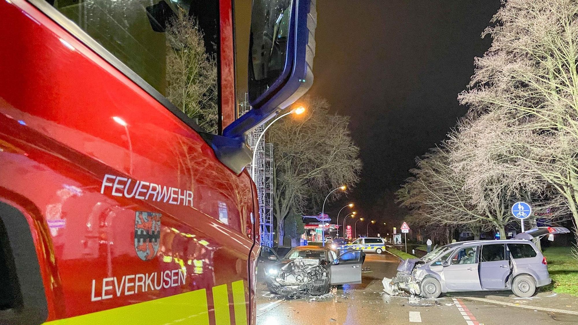 Unfall auf der Alkenrather Straße.