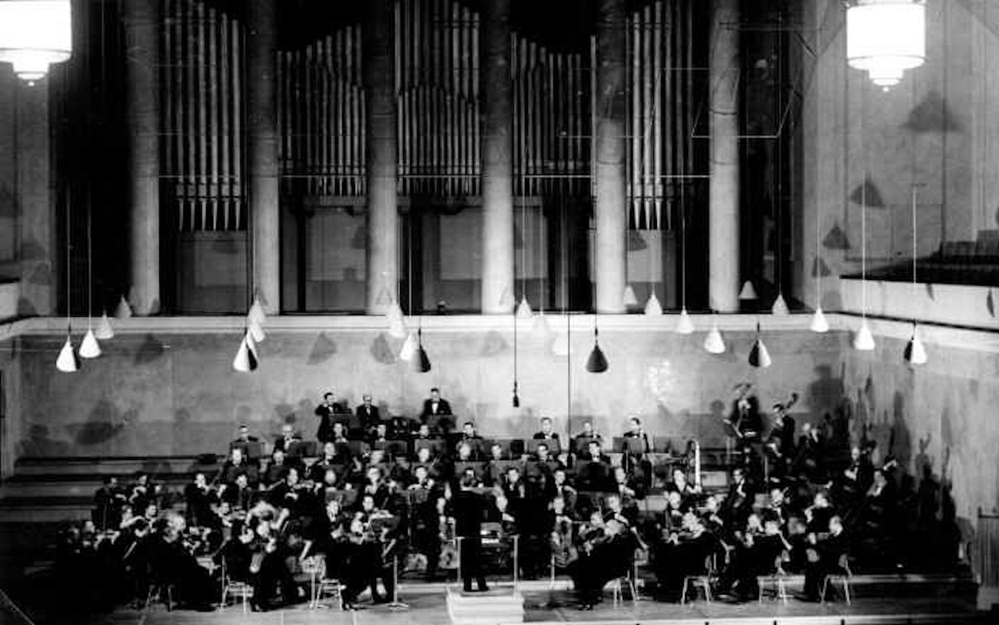 Bayer Philharmoniker.