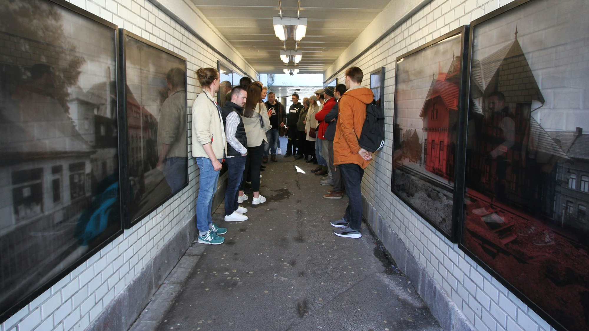 Kunst in der Bahnunterführung Mahrstraße von Katja Zander und Karl-Heinz Löbach