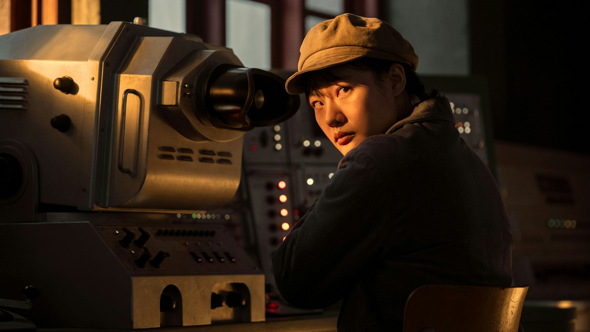 Eine Entscheidung in den 1960er-Jahren von Astrophysik-Studentin Ye Wenjie hat Folgen für das Schicksal des Universums.