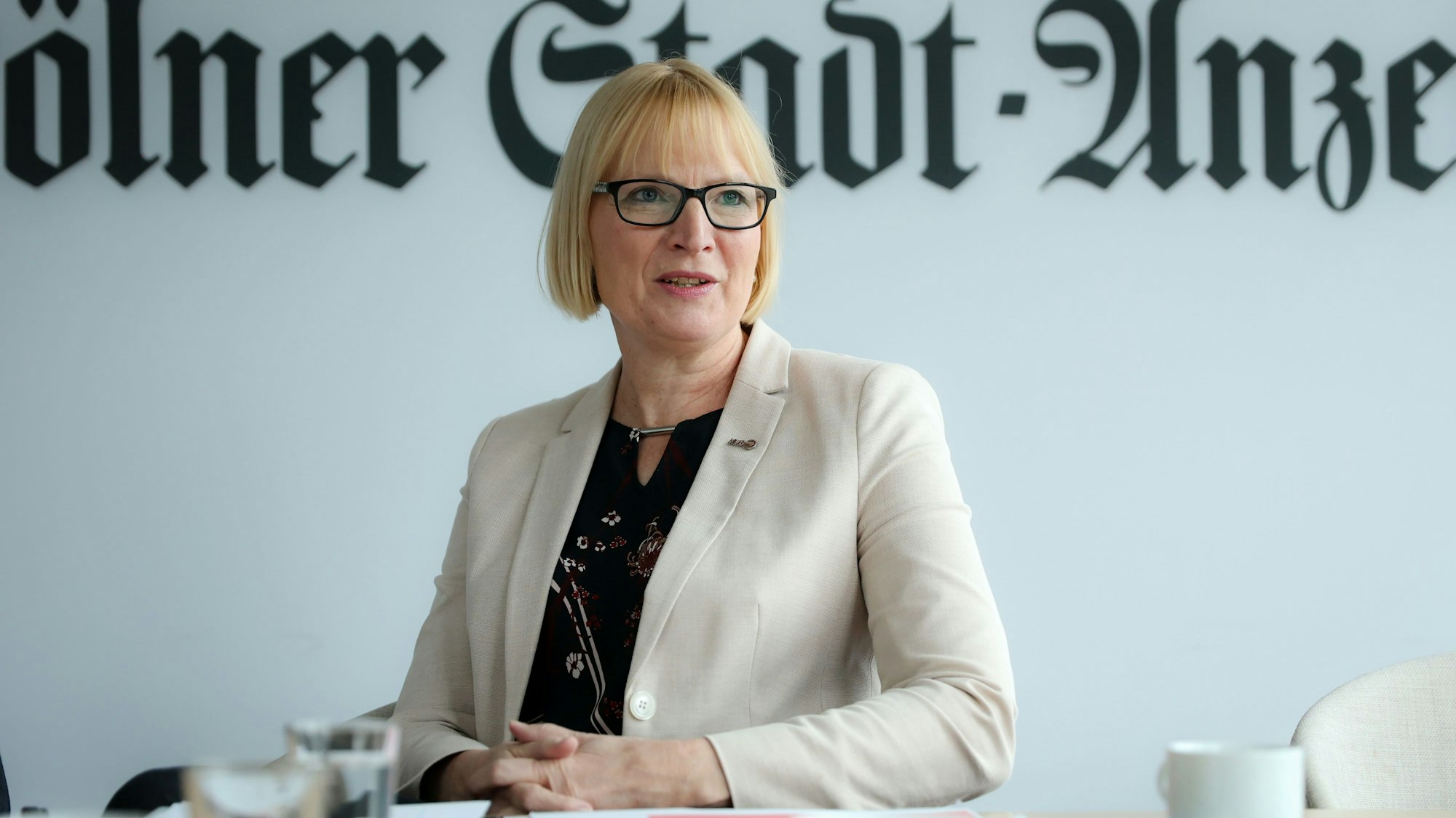 Die KVB-Vorstandsvorsitzende Stefanie Haaks