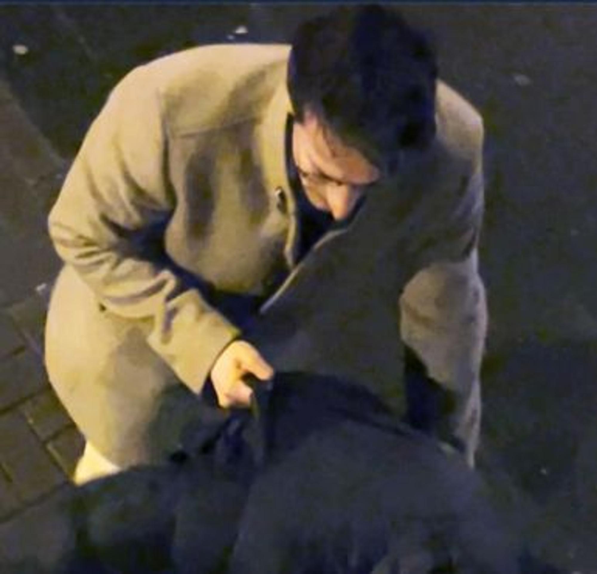 Das Foto zeigt den zweiten Tatverdächtigen.