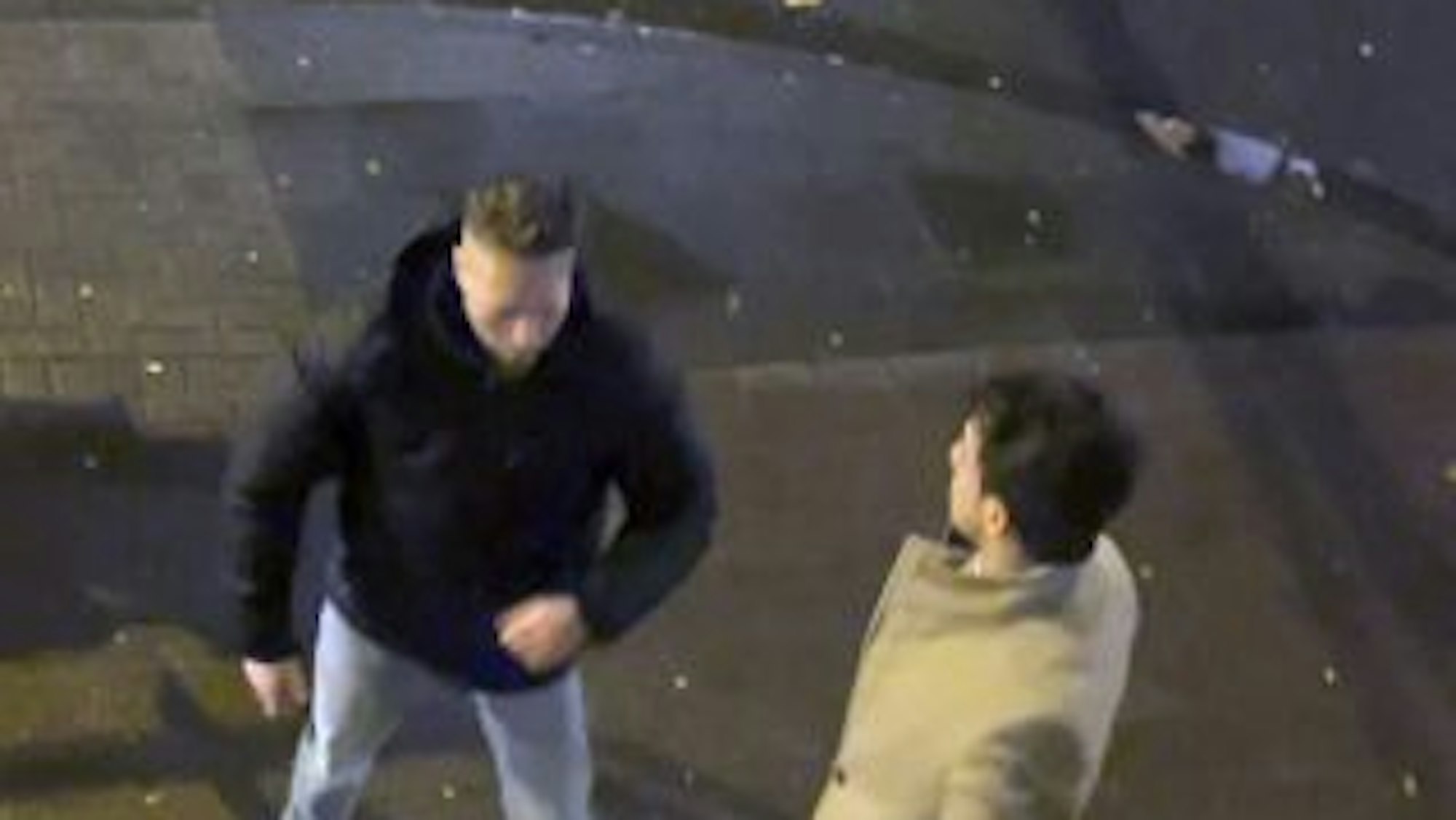 Das Foto zeigt die beiden mutmaßlichen Täter.