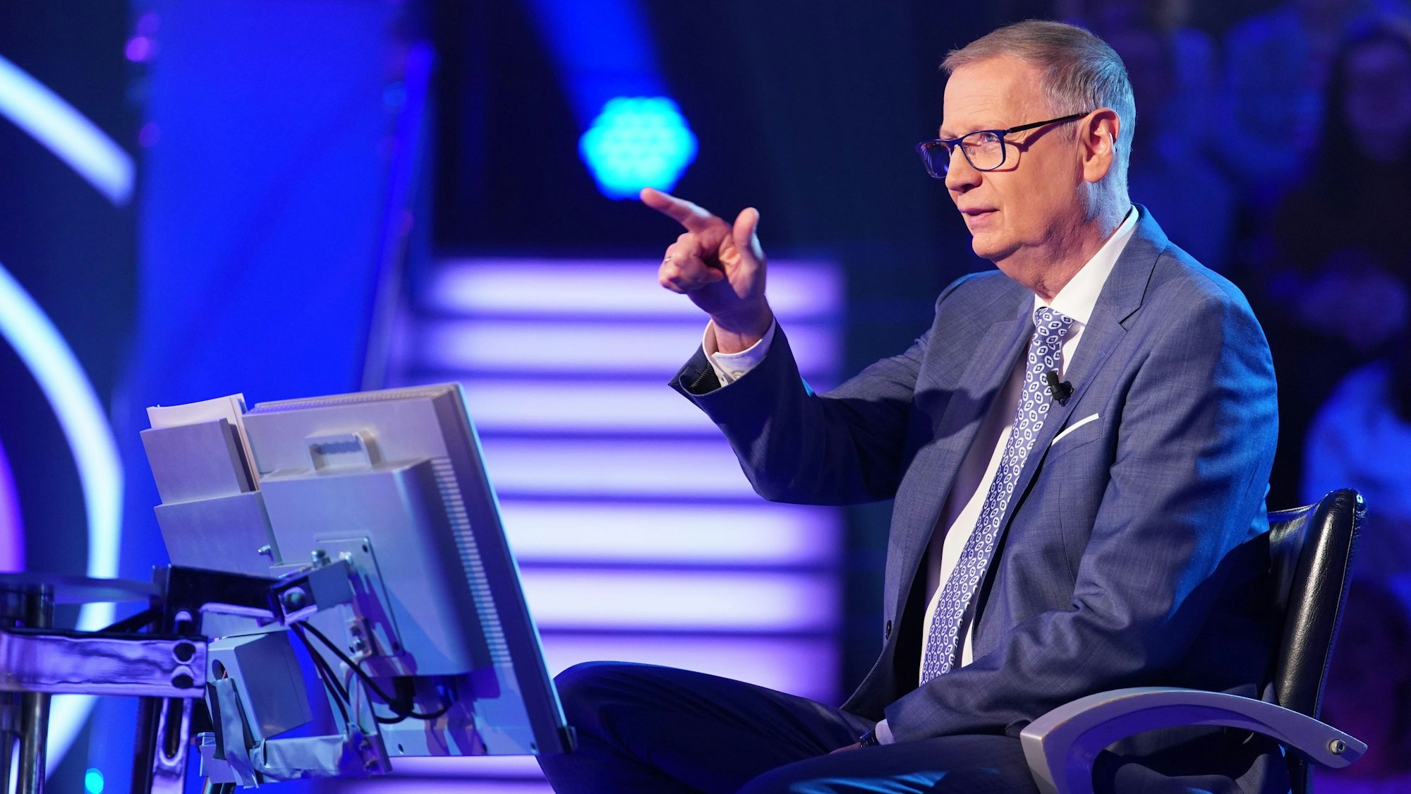 Günther Jauch im Studio von Wer wird Millionär?
