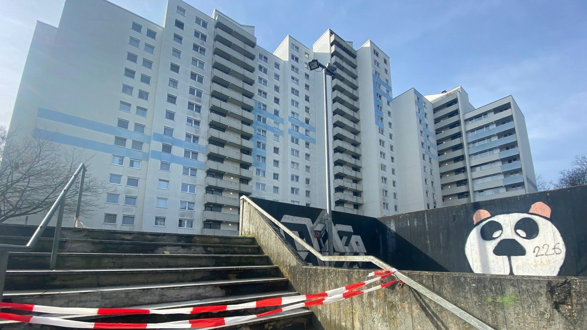 Auf dem Bild ist die Wohnanlage zu sehen.