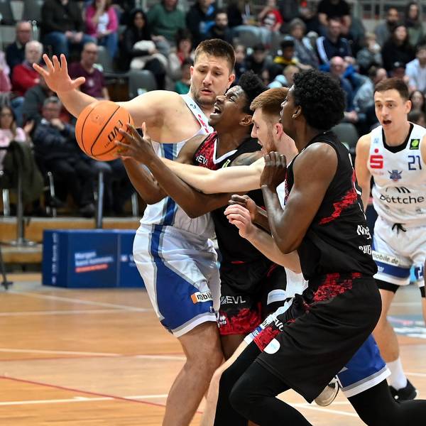 09.03.2024, Basketball-Bayer Giants Leverkusen-TKS 49
am Ball: Trey McBride (Giants)
Foto: Uli Herhaus