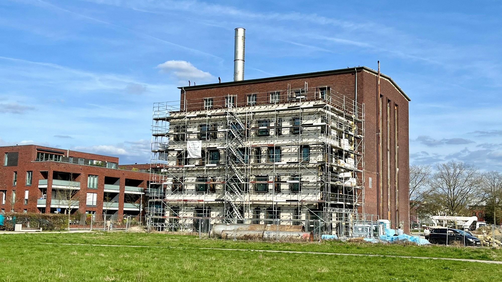 Kesselhaus im Bau.