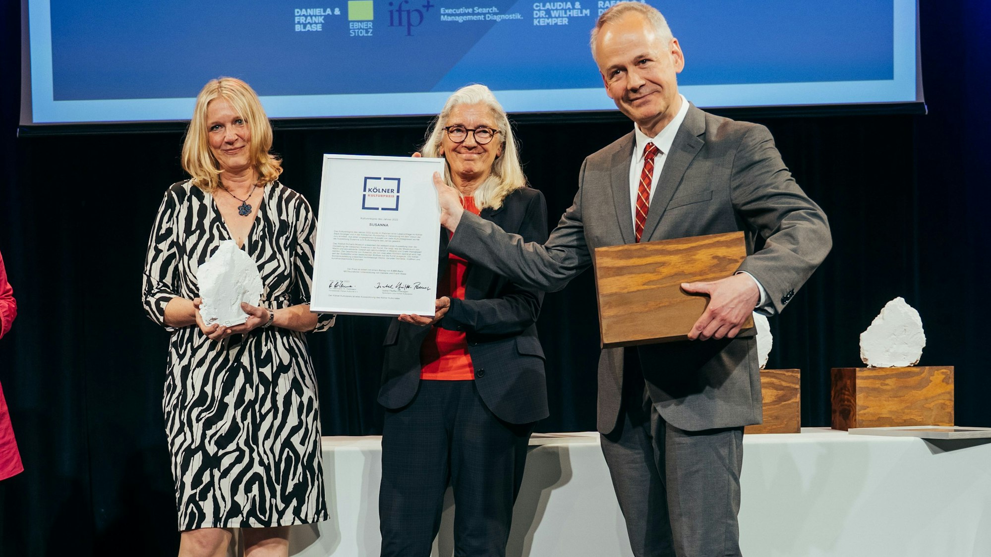 Anja Sevcik, Isabel Pfeiffer-Peonsgen, Roland Krischel, WRM Kölner Kulturpreis 2022 für Susanna