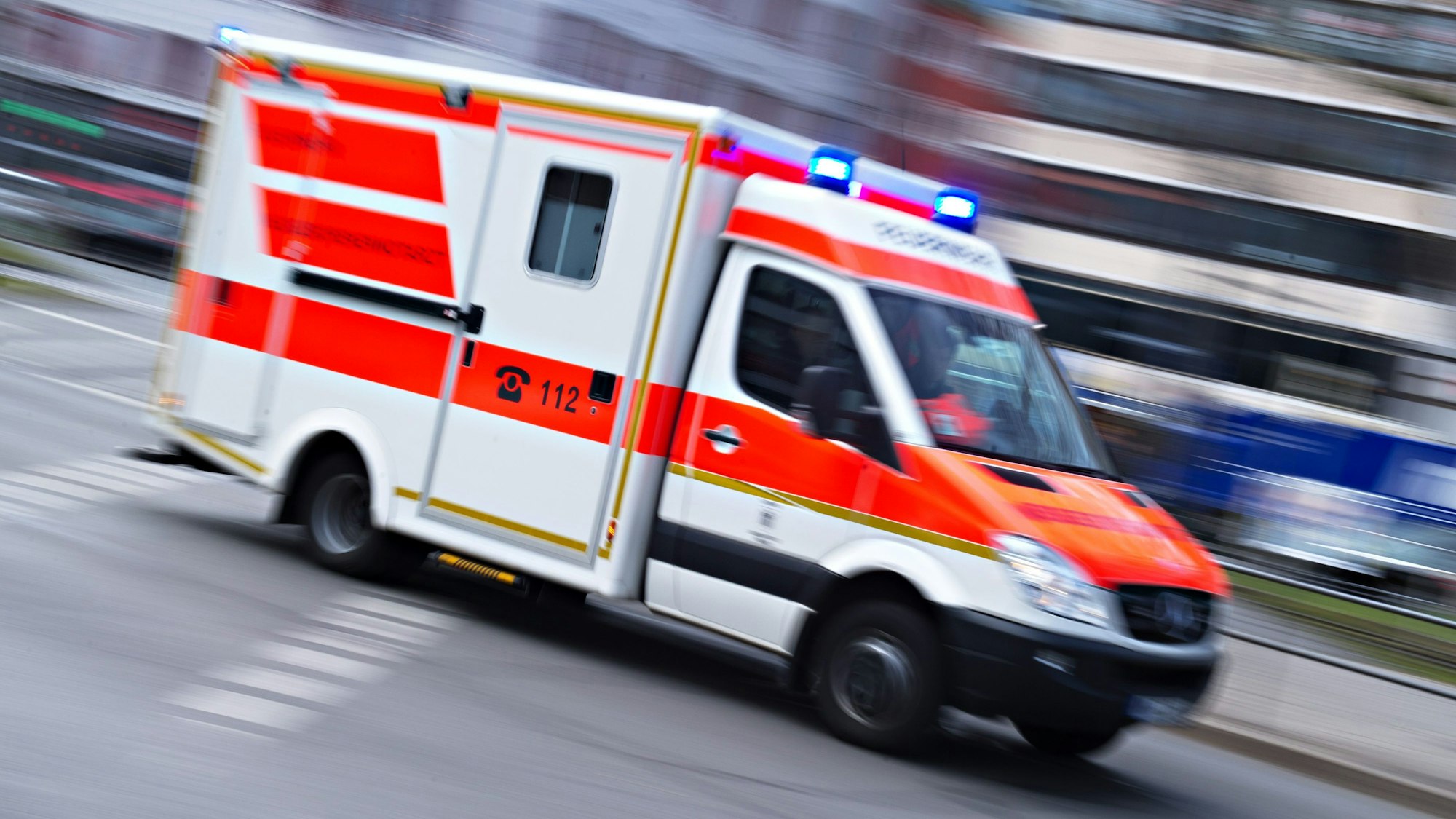 In Bergkamen ist ein Kleinkind bei einem Unfall ums Leben gekommen (Symbolbild).