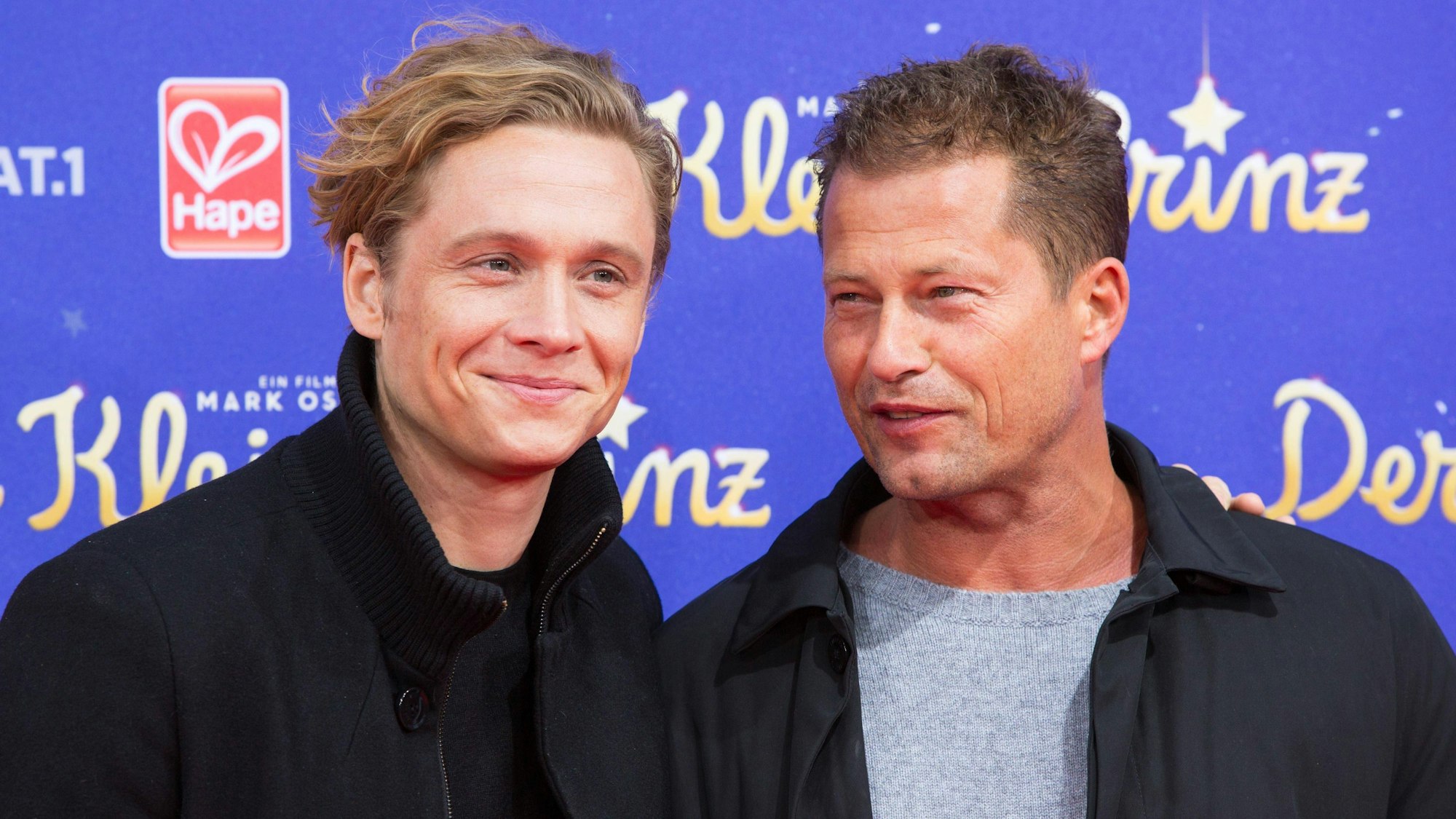 Matthias Schweighöfer und Til Schweiger im Dezember 2015.