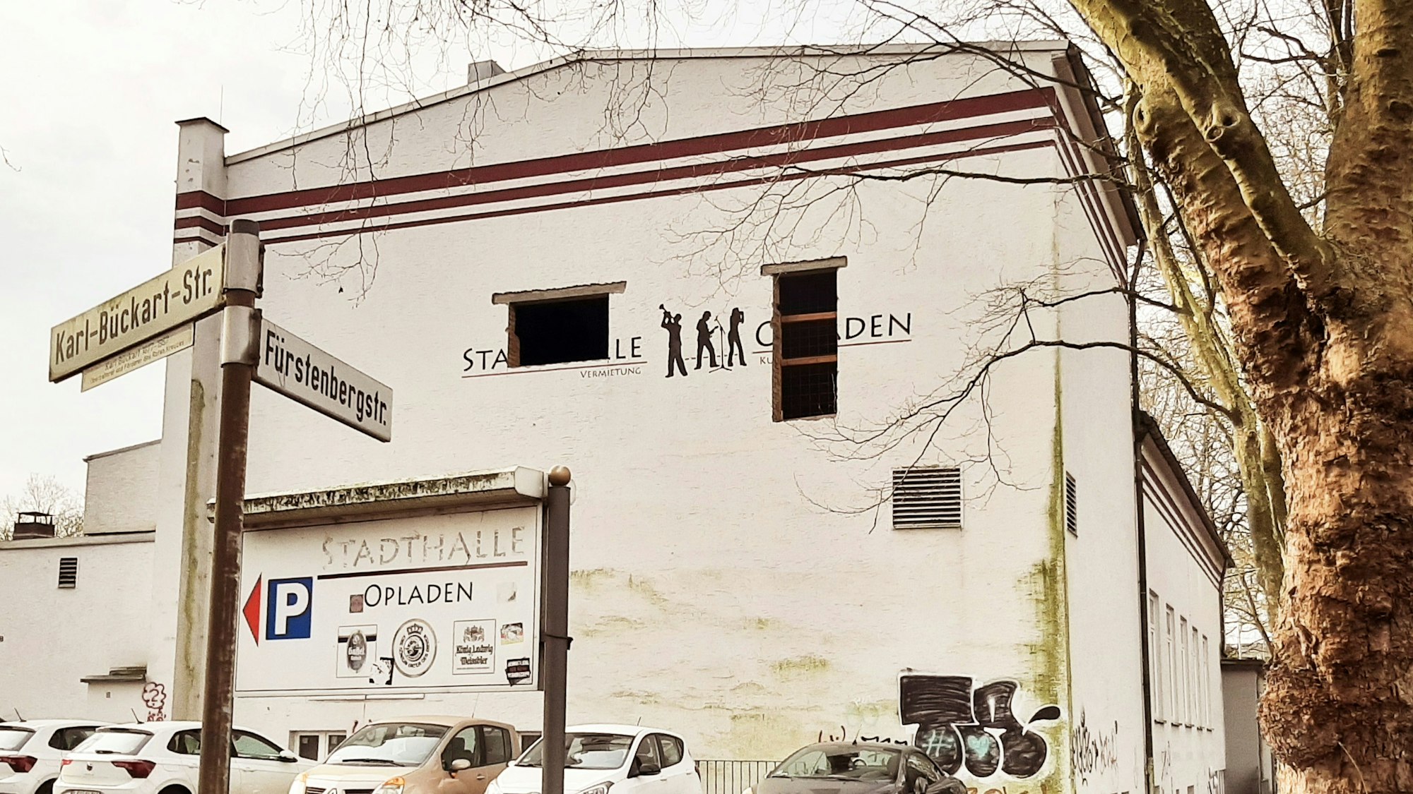 Die Stadthalle in Opladen.