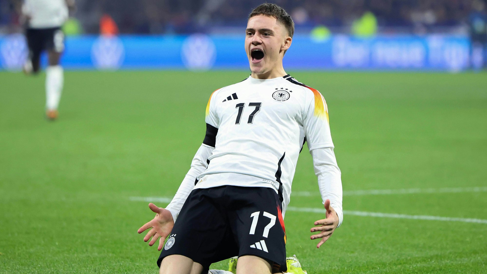 Fußball Länderspiel Frankreich - Deutschland am 23.03.2024 im Groupama Stadium in Lyon Torjubel / Jubel zum 0:1 durch Florian Wirtz Deutschland DFB regulations prohibit any use of photographs as image sequences and/or quasi-video. *** International soccer match France Germany on 23 03 2024 at Groupama Stadium in Lyon Goal celebration for 0 1 by Florian Wirtz Germany DFB regulations prohibit any use of photographs as image sequences and or quasi video xMSx