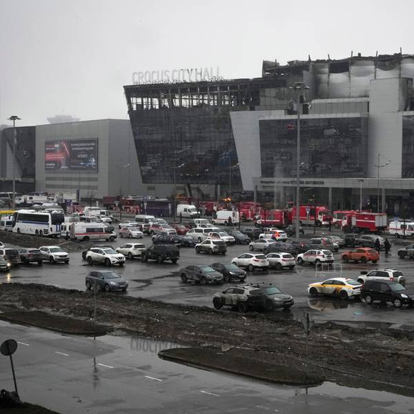Moskau: Ein Blick auf das abgebrannte Veranstaltungszentrum Crocus City Hall nach einem Anschlag am westlichen Rand von Moskau.