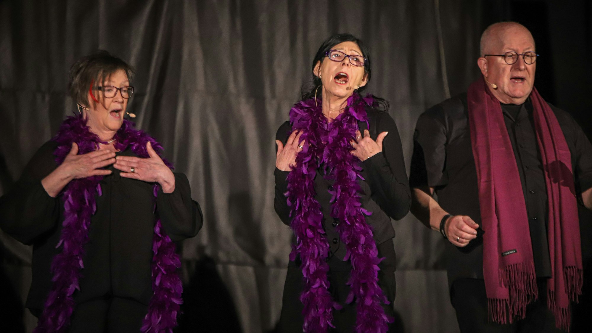 Aufführung der Weibs-Bilder Leichlingen.