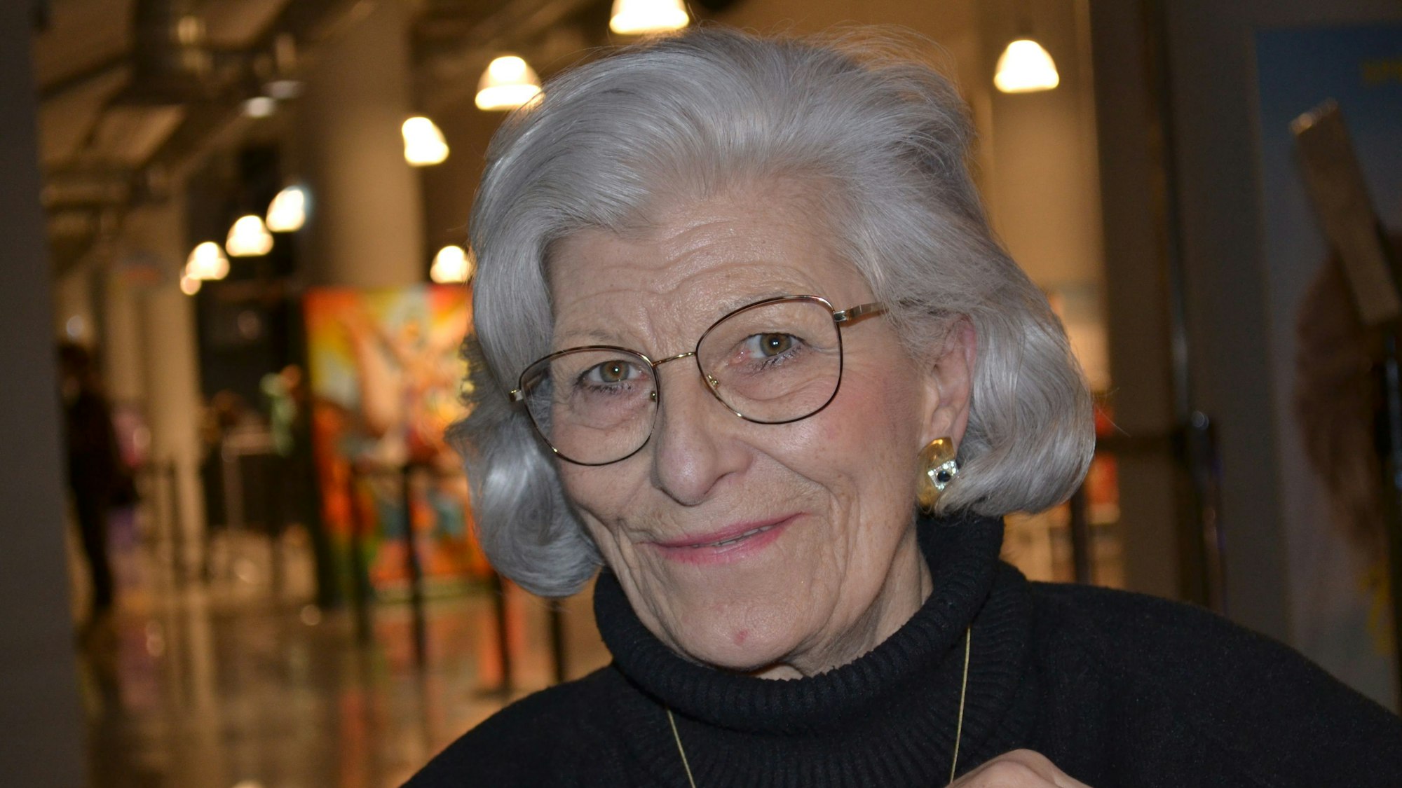 Marlene Rudolph ist begeistert von den Stimmen bei der Übertragung im Siegburger Cineplex.