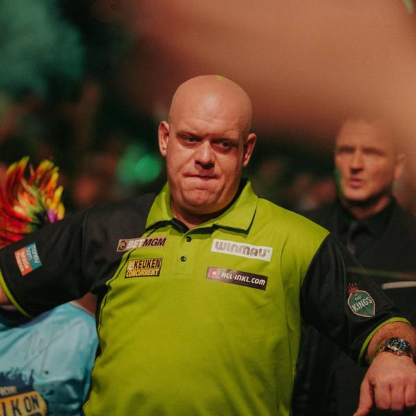 Dartspieler Michael van Gerwen bei einer Darts-Gala in Gummersbach.