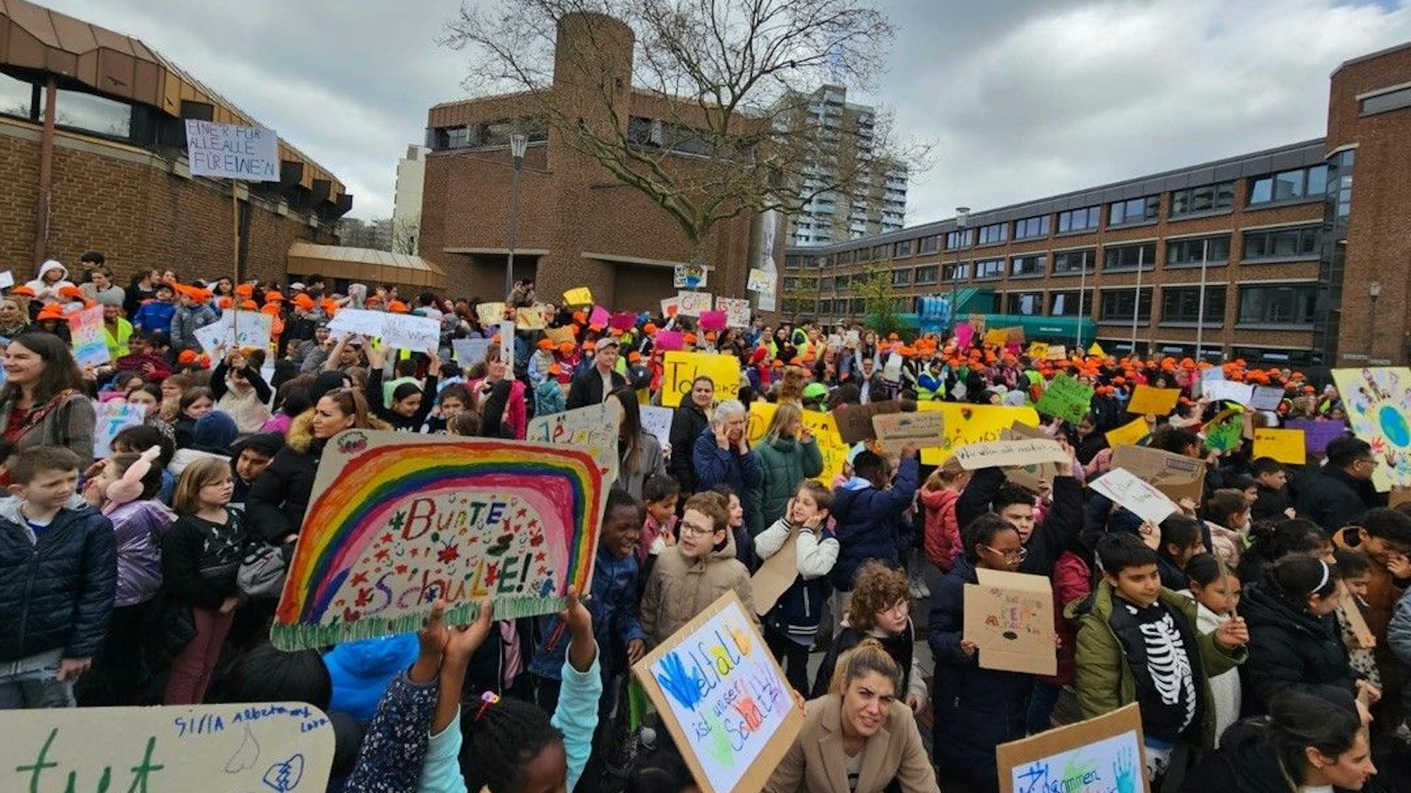Viele Schulkinder im Bezirk Chorweiler haben bereits Erfahrungen mit Fremdenfeindlichkeit gemacht.
