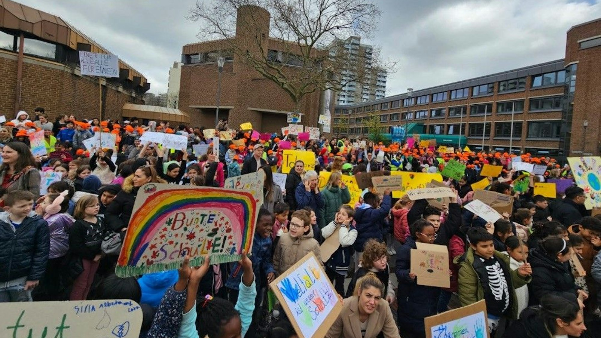 Viele Schulkinder im Bezirk Chorweiler haben bereits Erfahrungen mit Fremdenfeindlichkeit gemacht.