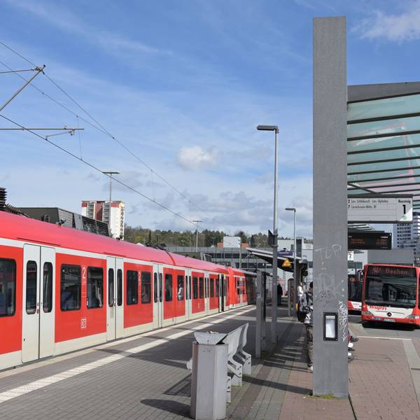 Die S11 in Bergisch Gladbach.