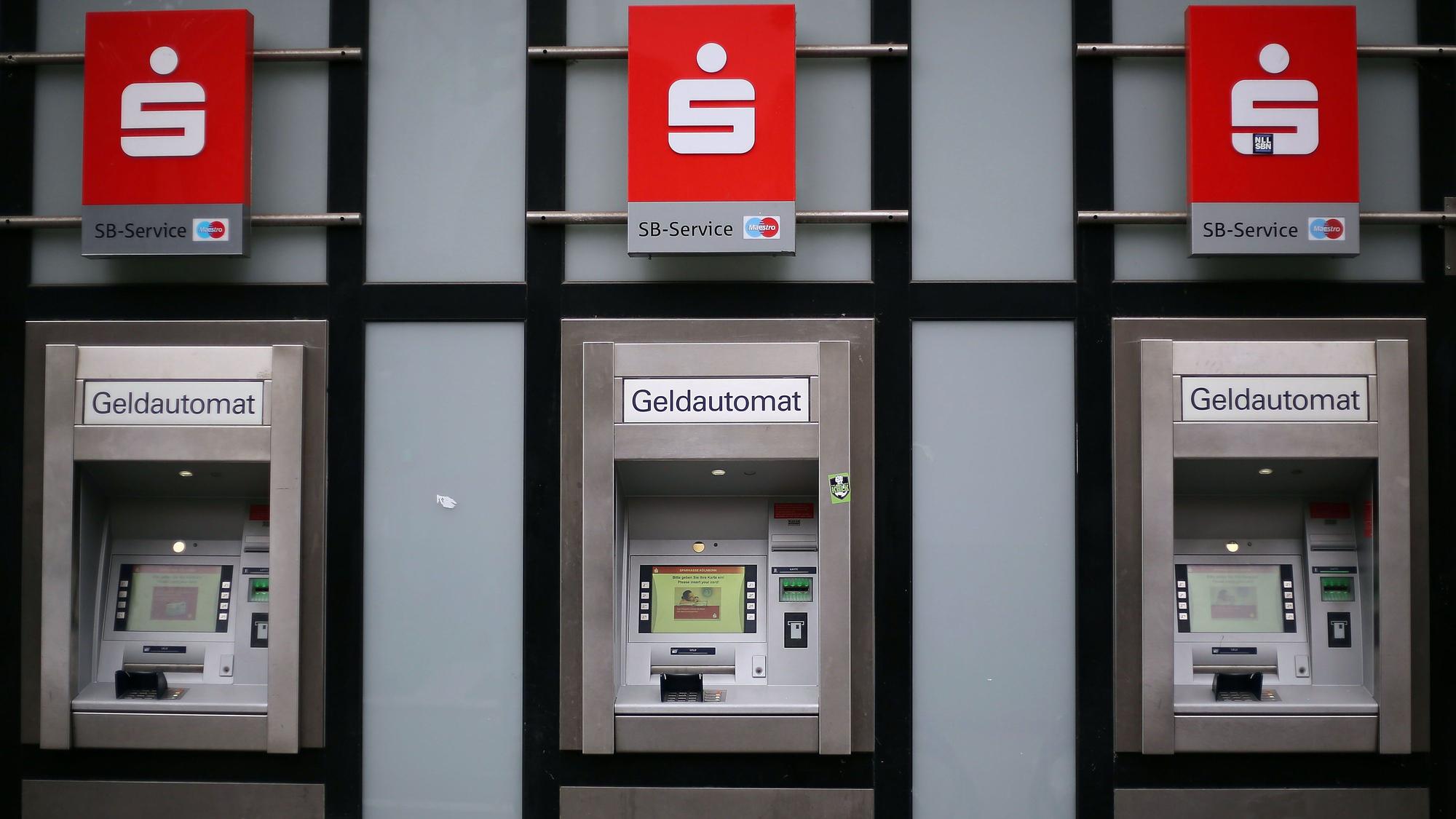 Geldautomaten der Sparkasse Köln-Bonn.