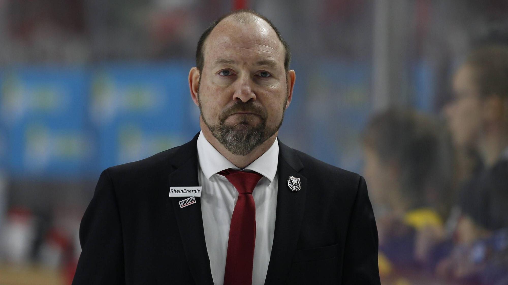 DEL; Koelner Haie - Adler Mannheim, 05.04.2019 Dan Lacroix (Koelner Haie, Trainer); DEL; Koelner Haie - Adler Mannheim am 05.04.2019 in der Lanxessarena in Koeln (Deutschland). *** DEL Koelner Haie Adler Mannheim 05 04 2019 Dan Lacroix Koelner Haie Trainer DEL Koelner Haie Adler Mannheim on 05 04 2019 in the Lanxessarena in Cologne Germany xadx