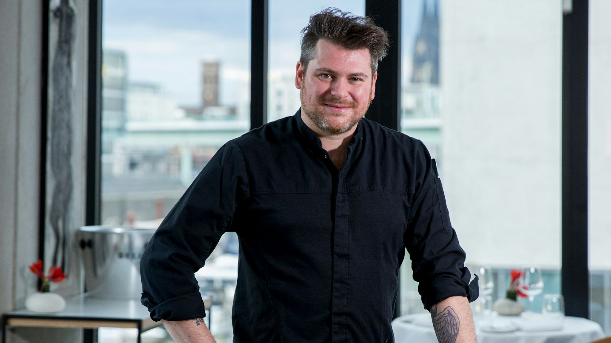 Daniel Gottschlich, Küchenchef und Inhaber des Restaurants Ox & Klee in Köln darf sich über zwei Michelinsterne freuen.